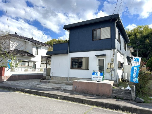 塩川　中古住宅の外観