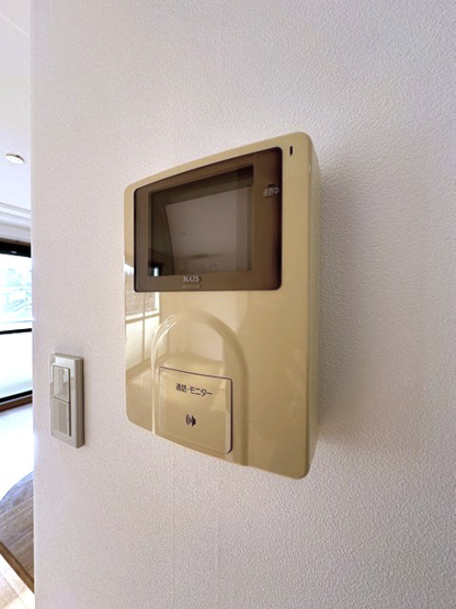 【セキュリティ】 | ライリッヒ・ストーレ | 防犯対策に有効なカメラ付きインターホン！突然の来客にもバッチリ対応できちゃいます☆