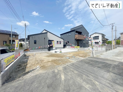 【前面道路含む現地写真】 | Livele Garden.S熊谷市末広第5　【平屋】新築住宅 | ≪1号棟≫安心して暮らせる利便性と、子どもを安心して育てられる穏やかな住環境が魅力です。
現地(2026年4月撮影)