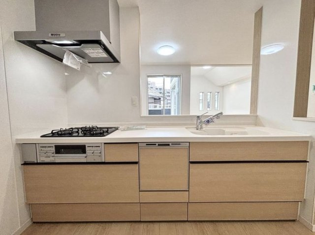 藤沢市城南1丁目　新築戸建　　全２棟のキッチン