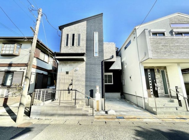 【成約御礼】藤沢市城南1丁目　新築戸建　　全２棟