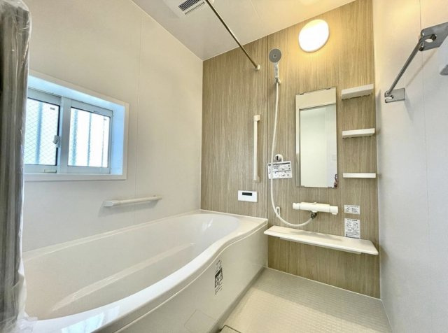 藤沢市城南1丁目　新築戸建　　全２棟の浴室