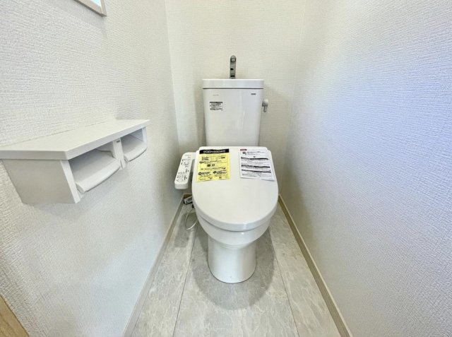 藤沢市城南1丁目　新築戸建　　全２棟のトイレ