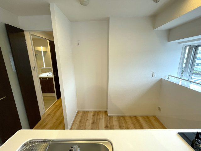 相鉄にお勤めの方には、バッチコイ！いつでも発車オーライ『上星川ダイカンプラザ弐号館』リノベーションのキッチン|キッチンです