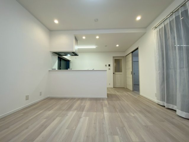 東村山市秋津町二丁目中古戸建の居間・リビング