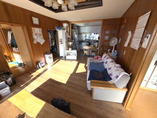 北見市末広町３６６番地５３　中古売家の居間・リビング