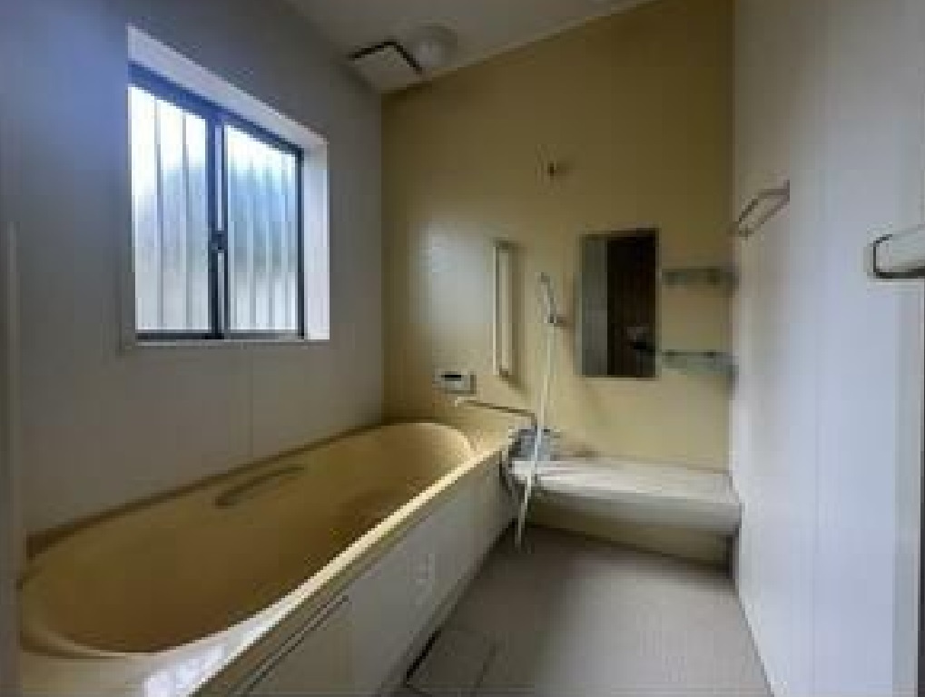 売戸建　小山市神山の浴室