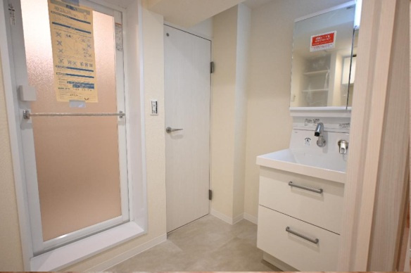 新規リノベーション　洗面台交換