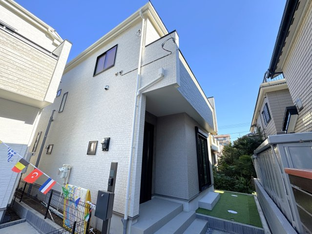 松戸市小金原５丁目新築戸建【貝の花小学校：7分】の外観|B号棟外観・完成済み内覧可能です！