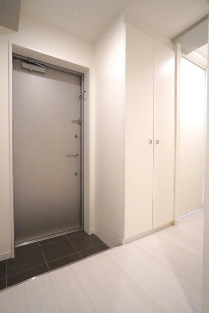 フルハウス飯田橋の玄関