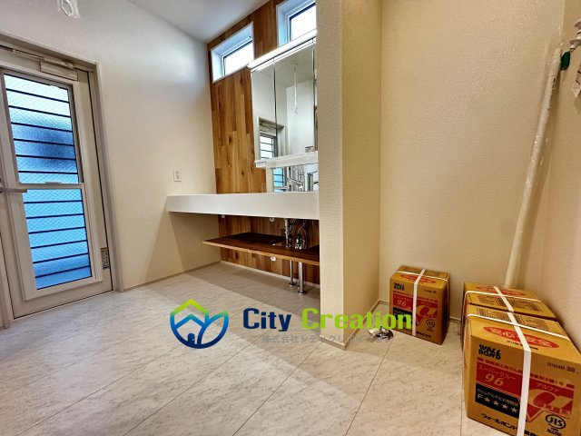 平塚市南原１丁目　新築戸建　全３棟の独立洗面台