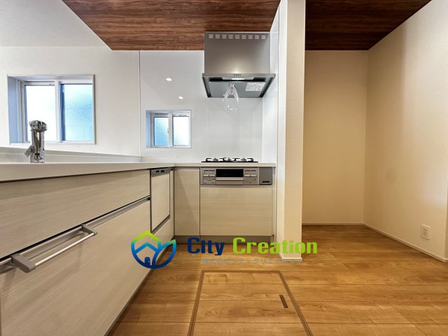 平塚市南原１丁目　新築戸建　全３棟のキッチン