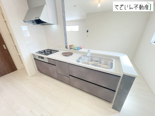 【キッチン】 | Livele Garden.S熊谷市末広第5　新築住宅 | ≪2号棟≫
現地(2026年4月撮影)