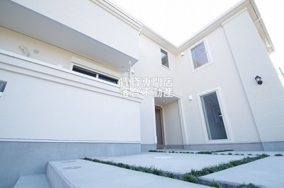 【外観】 | アゼリア | 2025年12月築。