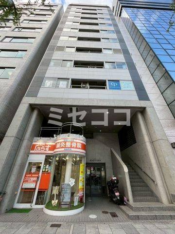 ギャラリービルの外観