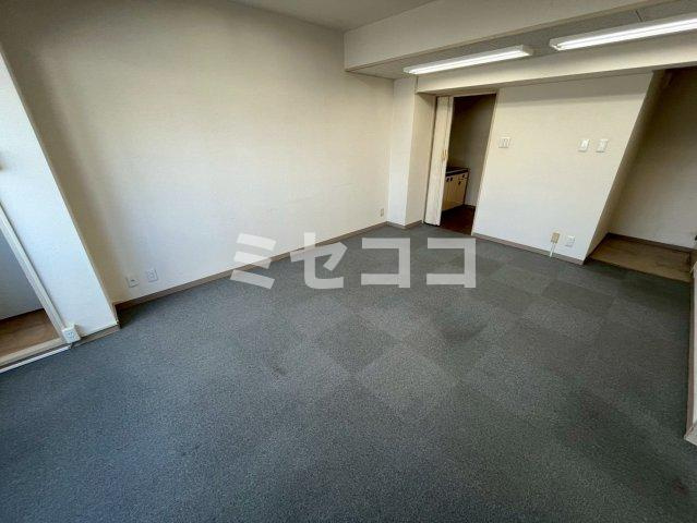 ギャラリービルの内装