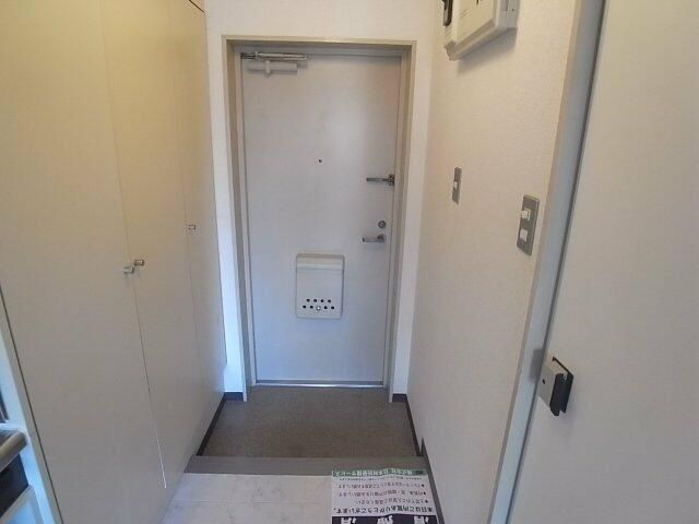 ライオンズマンション椎名町駅前通りの玄関