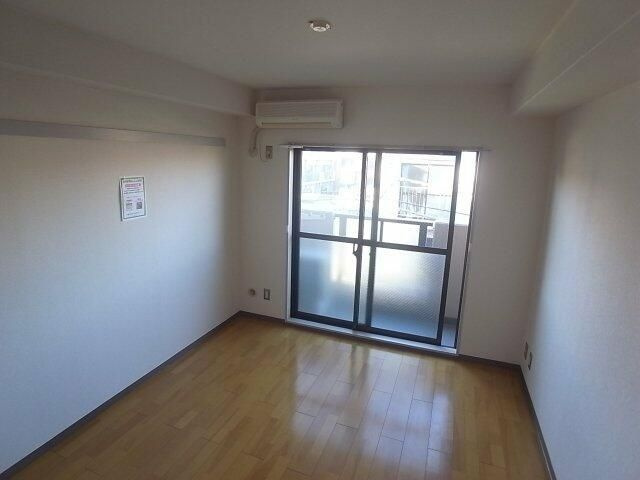 ライオンズマンション椎名町駅前通りの寝室