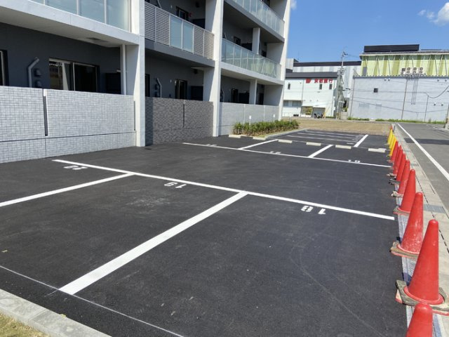 グレース桂川の駐車場