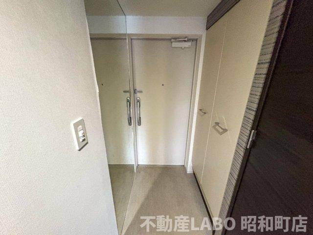 セイワパレス天王寺真田山の玄関