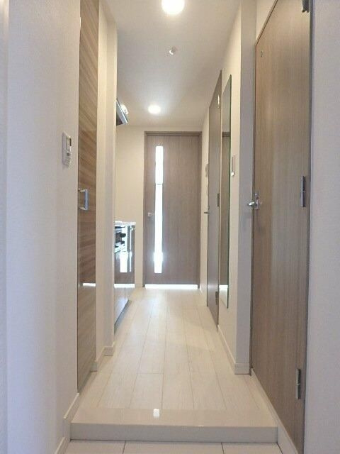 ガーラ・プレシャス川口並木の玄関