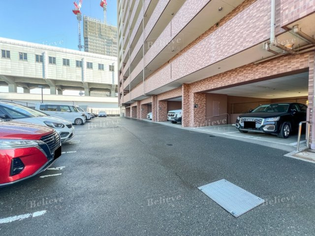 アルファフレシア久留米駅前の駐車場|駐車スペースもあります♪