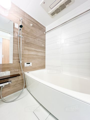 アルファフレシア久留米駅前の浴室|追い焚き・浴室乾燥機付きのお風呂です♪