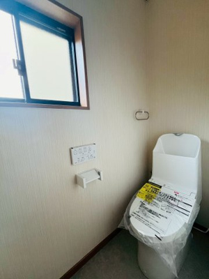 【トイレ】 | 鶴見区緑３丁目中古戸建 | トイレは1階と2階の2箇所にございます。