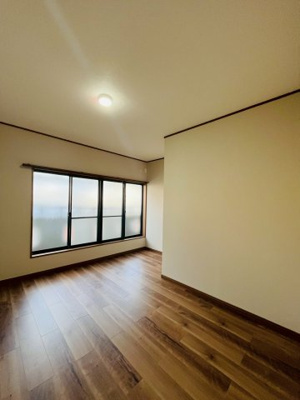 【洋室】 | 鶴見区緑３丁目中古戸建 | 洋室（約6.0帖）