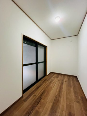 【洋室】 | 鶴見区緑３丁目中古戸建 | 洋室（約4.0帖）