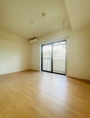 【居間・リビング】 | アザレアベニュー関根 | 明るい洋室！