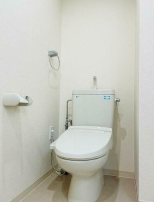 【トイレ】 | アザレアベニュー関根 | 温水洗浄便座。