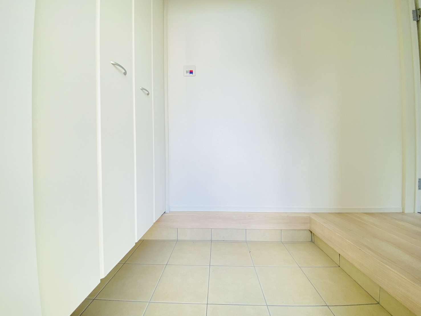 瑞穂市野田新田の新築一戸建の玄関