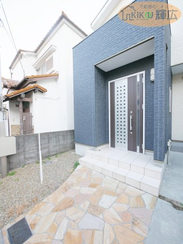 【玄関】 | 明石市魚住町西岡　中古戸建