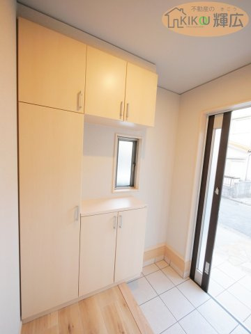 【玄関】 | 明石市魚住町西岡　中古戸建