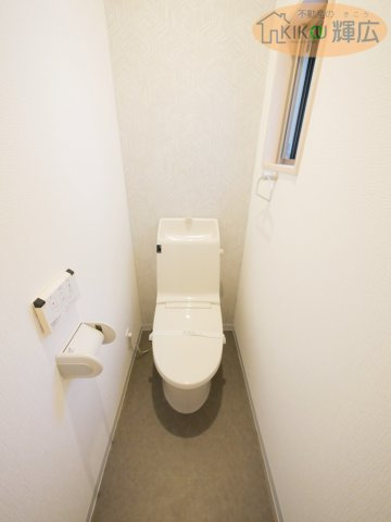 【トイレ】 | 明石市魚住町西岡　中古戸建