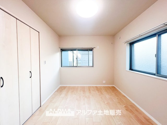 日野市南平3丁目　中古戸建の洋室