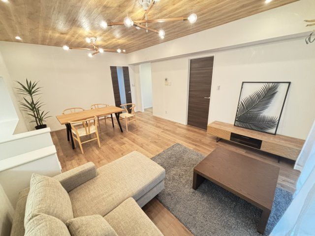 【居間・リビング】 | ソブリン洗足 | 撮影日：2025/12/13