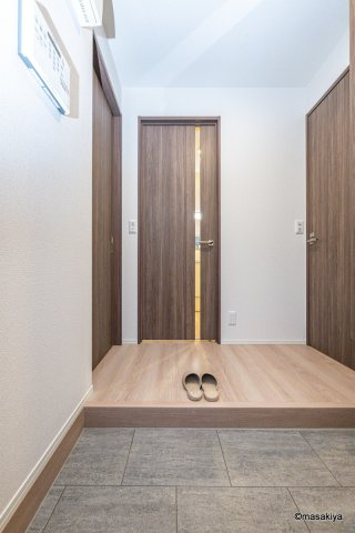 トリシア居町の玄関