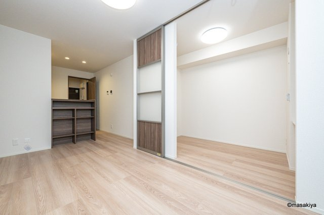 トリシア居町の居間・リビング