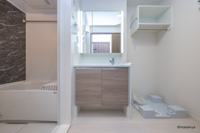 トリシア居町の洗面所|洗面台の仕様は異なる場合があります。