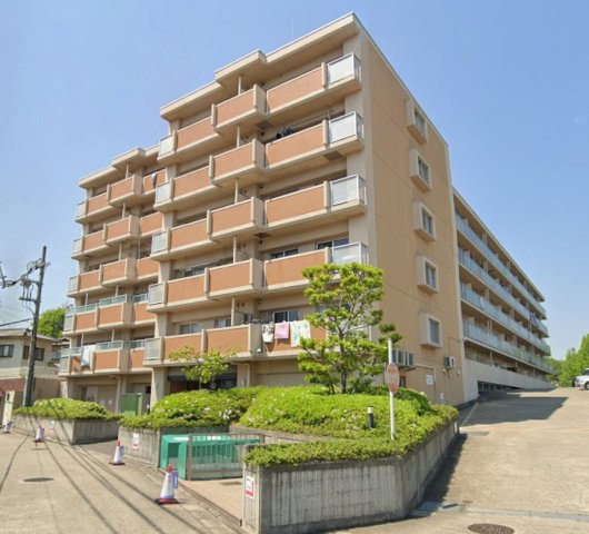ノバ学園前３番館の外観