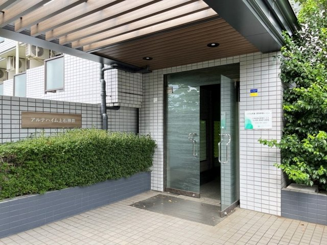 練馬区上石神井２丁目の賃貸マンションのエントランス