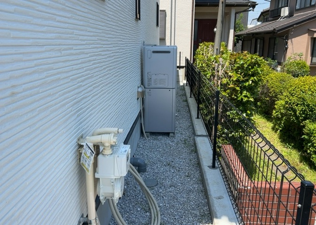 【発電・温水設備】 | 省エネ給湯器とは従来型の給湯器より熱効率が高く、少ない燃料でたくさんのお湯を沸かすことが出来る高効率な給湯器のことを指します。また、省エネ給湯器には種類があり、利便性や効果なども様々です。