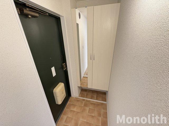 トリバン深井の玄関