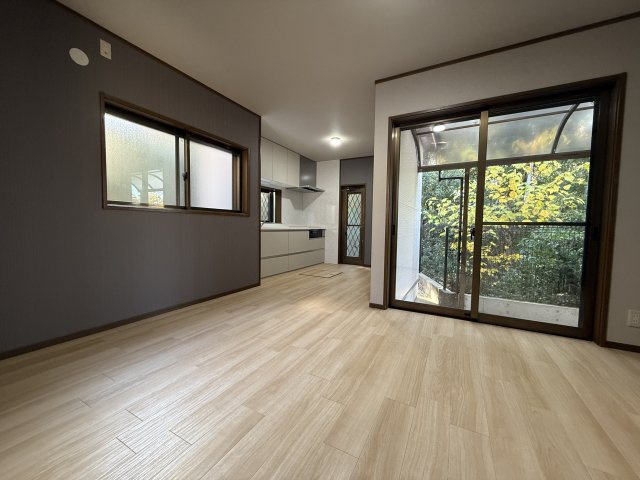 垂水区下畑町中古戸建の居間・リビング