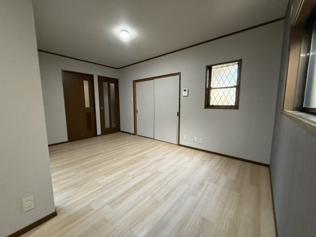 垂水区下畑町中古戸建の居間・リビング