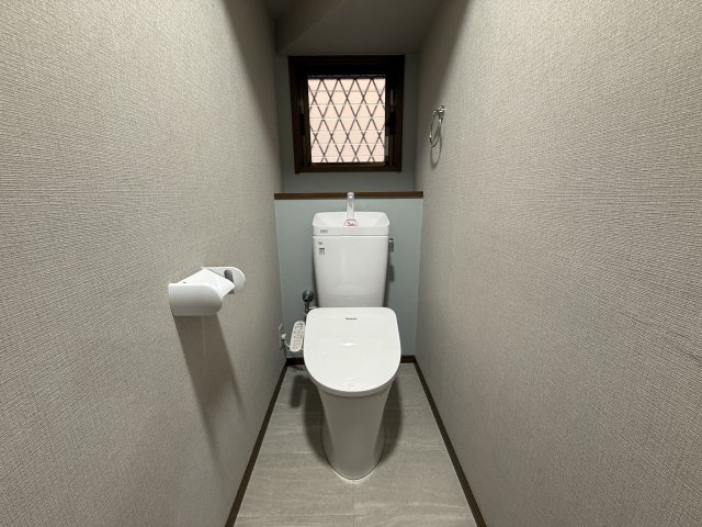 垂水区下畑町中古戸建のトイレ