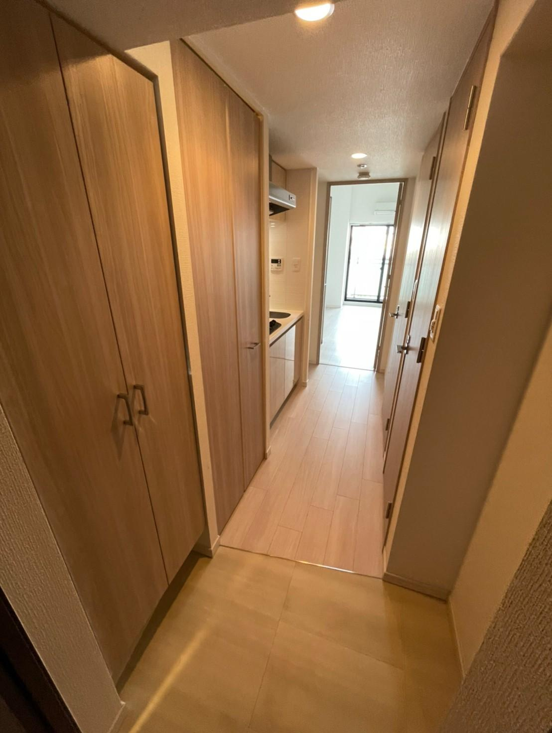 大阪市都島区中野町３丁目の賃貸マンションの玄関