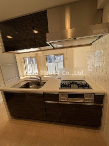 プレサンス梅田北デイズのキッチン|お料理しやすいキッチンです